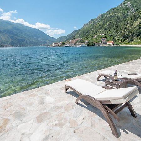 Seafront Apartment Kotor Exterior foto